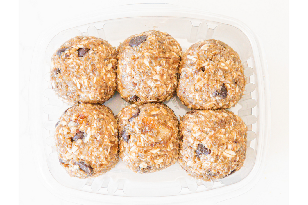 ﻿﻿Energy Ball: Banana Bread and Chocolate Chip